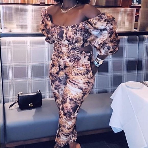 Two piece - Picture 5 of 8